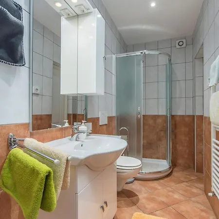 Guest house Complex Iris 3*