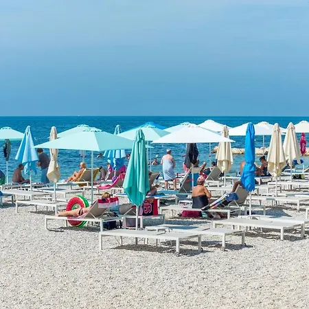 Gasthuis Complex Iris 3*