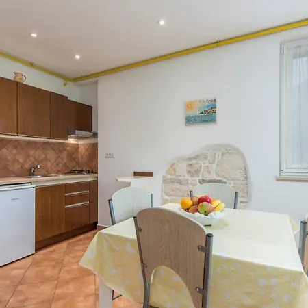 Complex Iris 3* Poreč