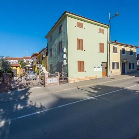 Complex Iris 3* Porec