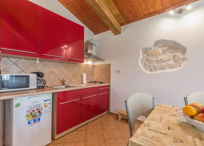 ゲストハウス Complex Iris 3*