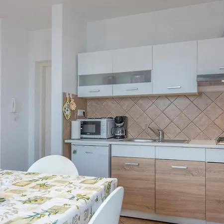 Guest house Complex Iris