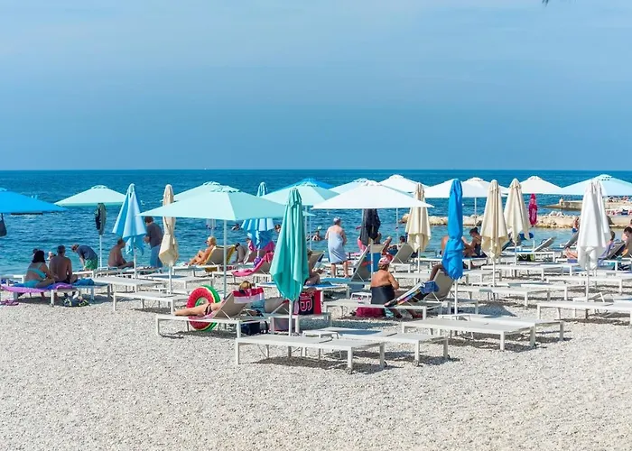 ゲストハウス Complex Iris 3*