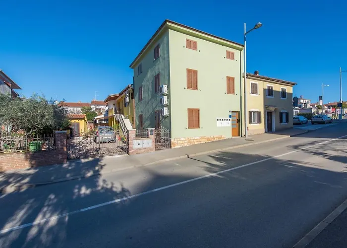 Complex Iris 3* ポレッチ